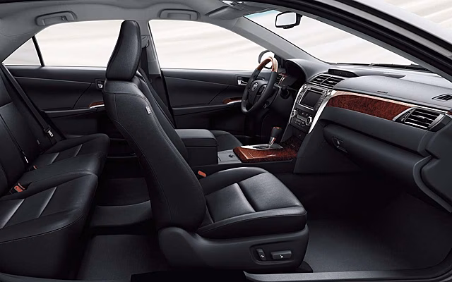 «За рулем» назвал слабые места подержанной Toyota Camry V50 за 1,5 млн рублей