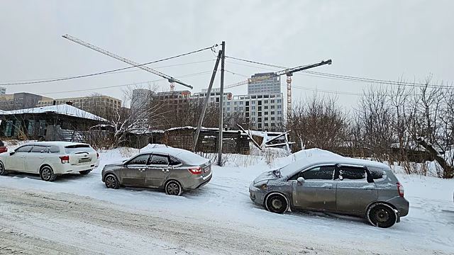 Улица Василия Старощука в Новосибирске закрыта из-за угрозы обрушения крыши