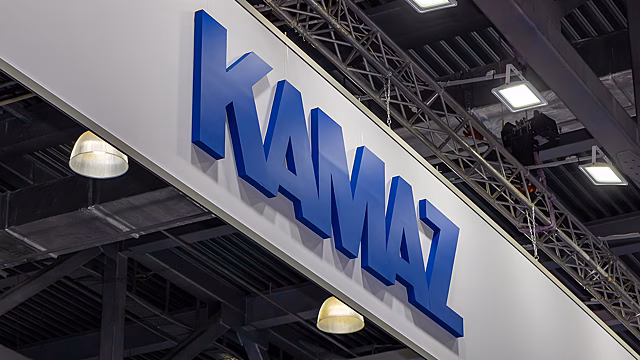 КамАЗ заключил крупный контракт на поставку грузовиков за рубеж: раскрыта сумма сделки