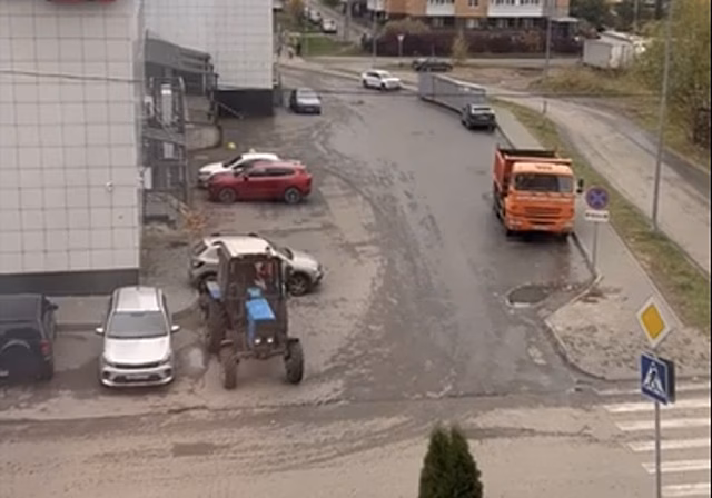 Жительница Калуги пожаловалась на простаивающую коммунальную технику