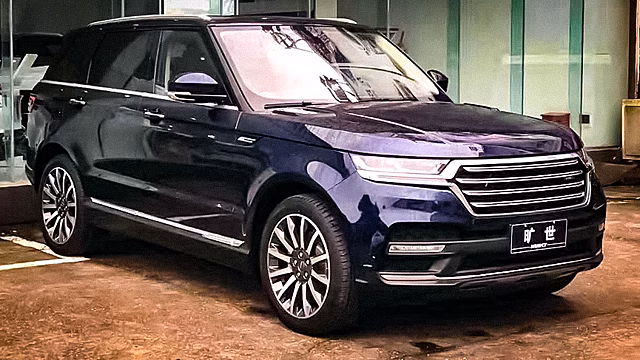 Китайский клон Range Rover поступил в продажу по цене в 10 раз дешевле оригинала