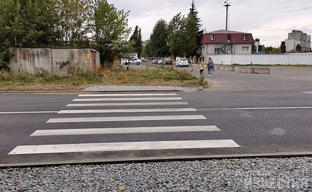 В Курске перенесли пешеходный переход на улице Веспремской