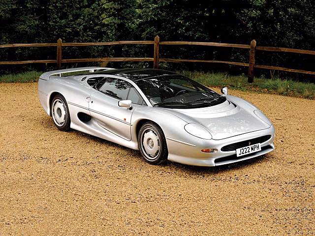 Jaguar XJ220: как пообещать невозможное, провалить все планы и все равно остаться легендой