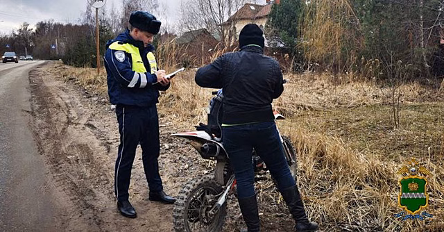 Пьяный мотоциклист-рецидивист попался в руки полиции в Калуге
