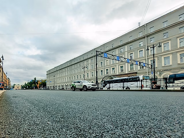 Участок Лиговского проспекта отремонтировали по нацпроекту