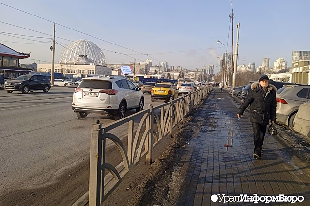 Улицу Куйбышева в центре Екатеринбурга перекроют позже, чем планировалось