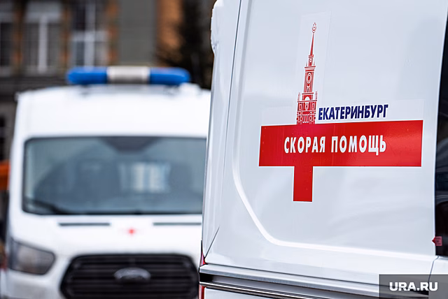 В смертельной аварии на трассе Пермь — Екатеринбург пострадали десять рабочих