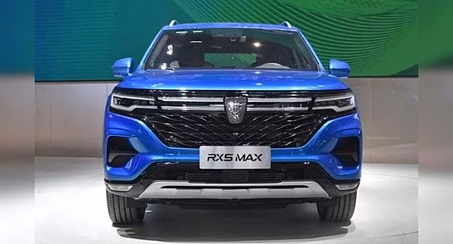 Декор в стиле «младшего брата»: Конкурент Haval H6 от Roewe обновлён по упрощённой программе