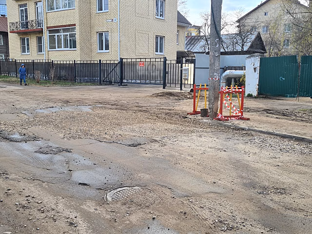 Прославившаяся на всю страну яма в Костроме внешне сильно изменилась