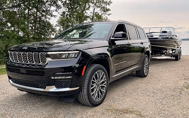 Покупателям Jeep Grand Cherokee посоветовали запастись терпением