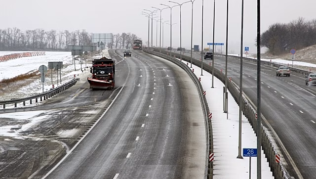 Более 100 единиц спецтехники на дорогах: на Дону ожидается непогода
