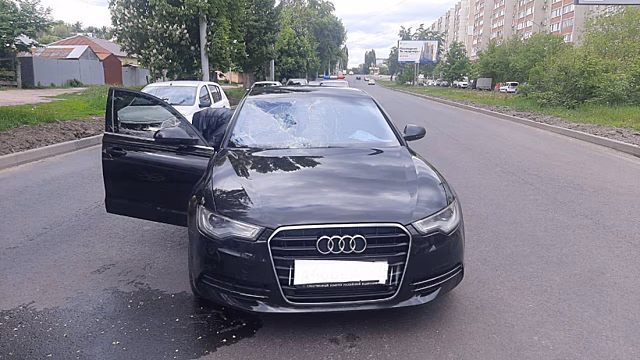 В центре Саратова водитель «Ауди» сбил мужчину