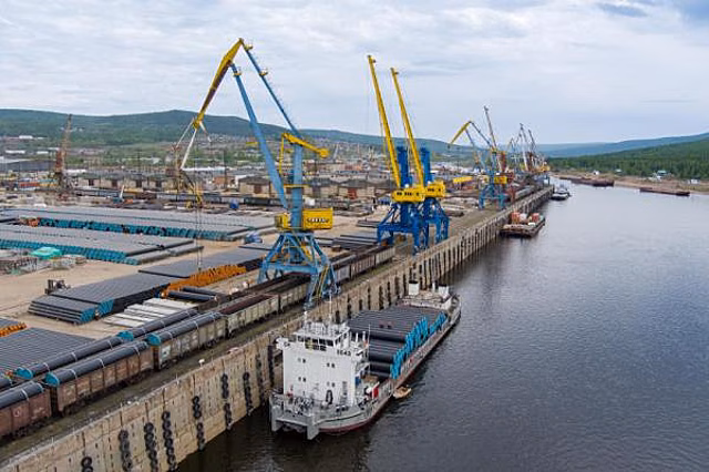 Минтранс создает электронный реестр речных портов