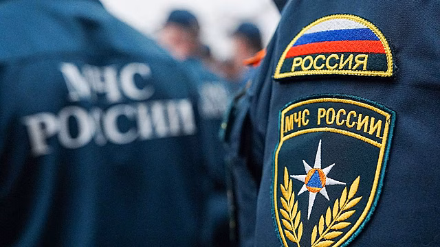 Спасатели на снегоходах нашли и вывезли пропавшую группу туристов на Камчатке