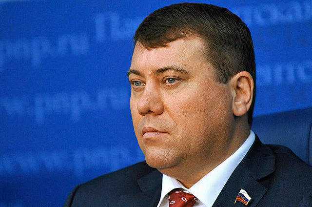 Сенатор Абрамов предложил направлять автопроизводителям больше средств от утильсбора