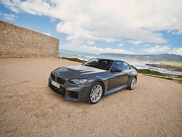 Обновлённое купе BMW M2, самый быстрый в мире электрокар Aspark SP600 и пятидверный MINI Cooper: главное за неделю