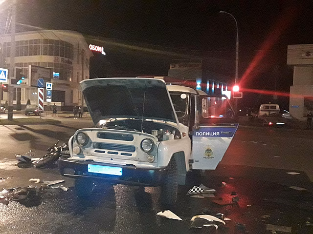 Водитель патрульной машины полиции может быть виновен в смертельной аварии с мотоциклом