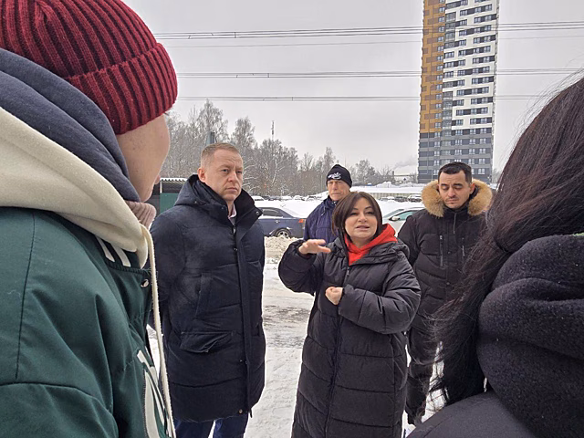 В Ивантеевке Городского округа Пушкинский решили вопросы освещения и парковки, волновавшие жителей ЖК «Весна»