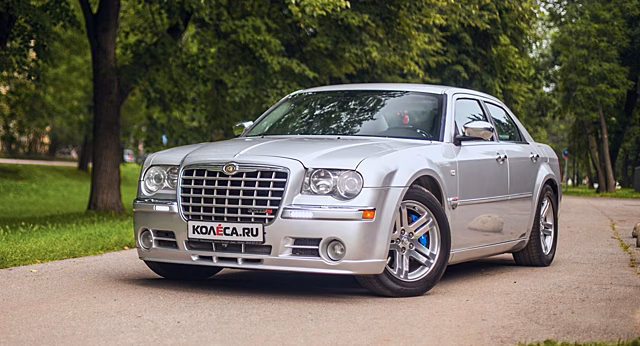 Первые фото нового Chrysler 300: американский премиум построят на основе европейской модели