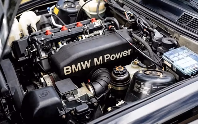 Старую «тройку» BMW продали за 42 млн рублей: что в ней особенного?