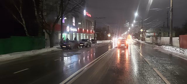 Ремонт люков на улице Малых в Курске завершат в течение трёх дней