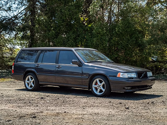 На аукционе продают Volvo V90 с двигателем от Corvette, принадлежавший Полу Ньюману