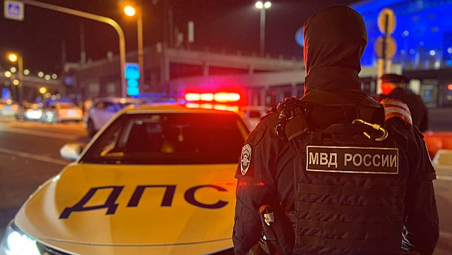 В Санкт-Петербурге в ходе ночных рейдов сотрудники Госавтоинспекции выявили свыше ста нарушений ПДД