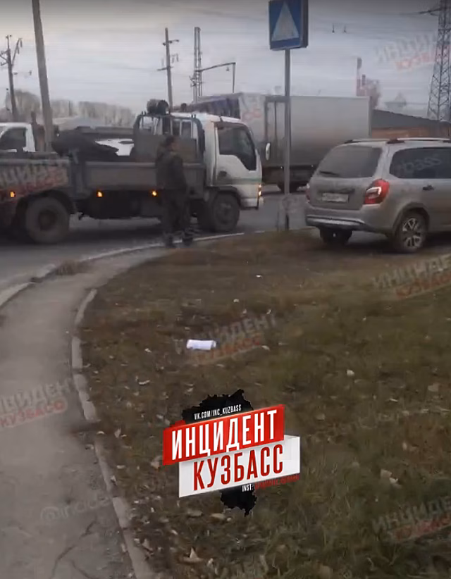 Машина сбила пешехода на "зебре" в Кемерове