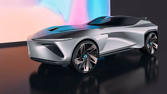 Suzuki представила в Турине концепты U:man, Ikigai и Maud