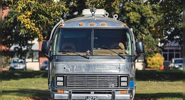На продажу выставили дом на колесах Airstream 350LE 1992 года