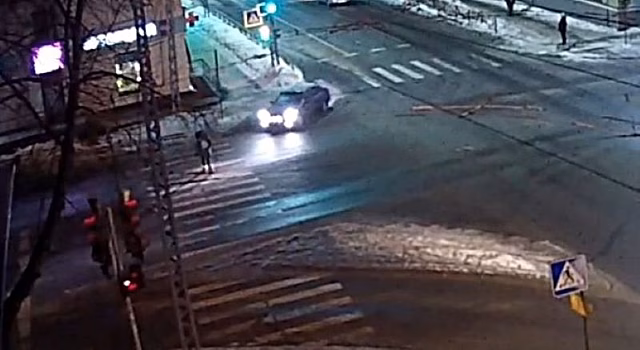 В Тольятти автомобилистка сбила подростка, который нарушил правила ПДД