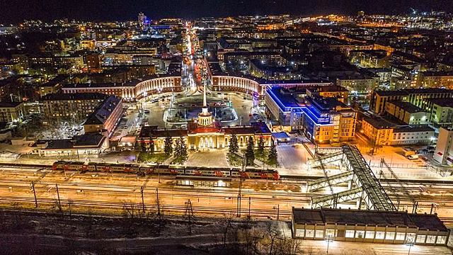 Новый пешеходный мост у вокзала в Петрозаводске показали с квадрокоптера 