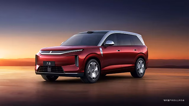 Китайские автогиганты переключились на экспорт: BYD и Great Wall бьют рекорды