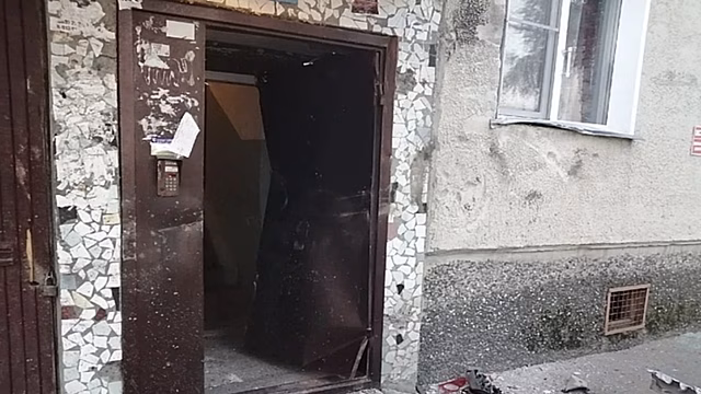 Автомобиль протаранил жилой дом в РФ