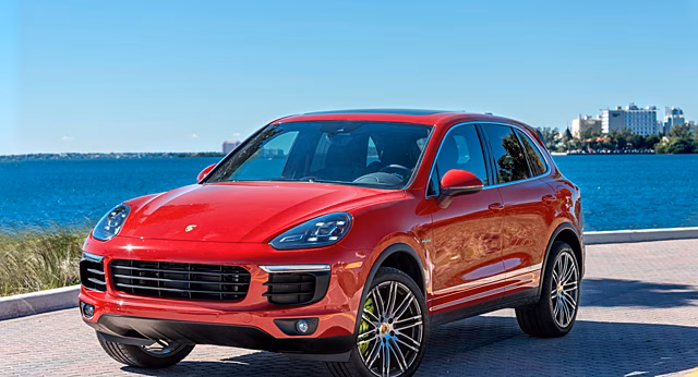Porsche выпустил миллионный Cayenne
