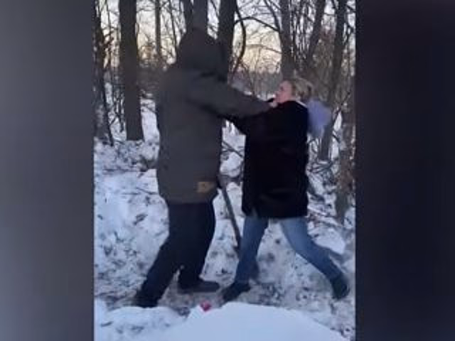 В Уфе на Южном кладбище завязалась драка из-за могильного места