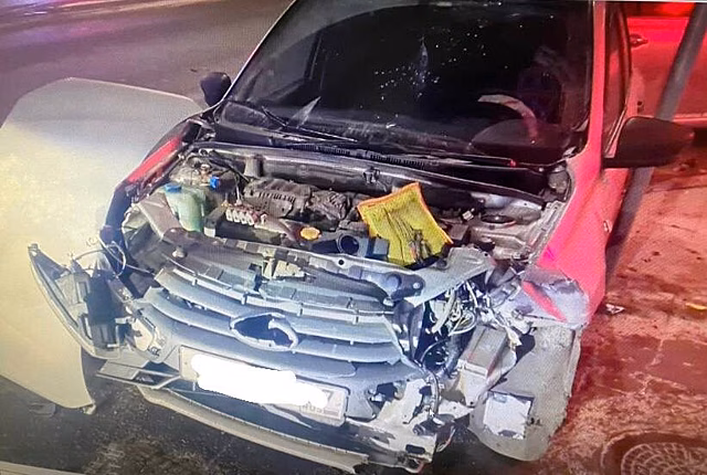 Водитель «Daewoo Nexia» протаранил два автомобиля на Чернышевского в Саратове