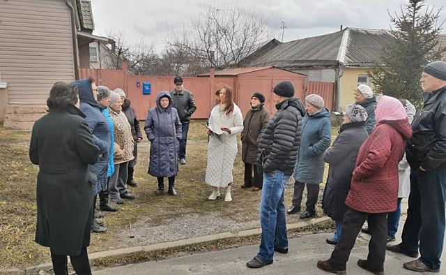Сотрудники администрации встретились с жителями улицы и переулка Асеева в Курске