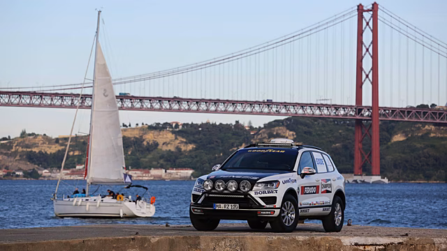 Volkswagen Touareg проедет через Евразию за восемь дней