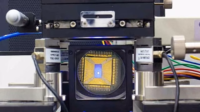 В Китае разработали мягкий зонд для проверки micro-LED без порчи светодиодов
