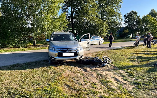 В Клепиковском районе 10-летний мотоциклист попал в ДТП с Mitsubishi Pajero