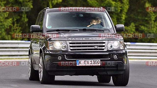 Ребёнок замечен за рулём Range Rover Sport на Нюрбургринге