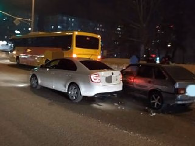 В Уфе в аварии с автобусом пострадал 7-летний ребенок