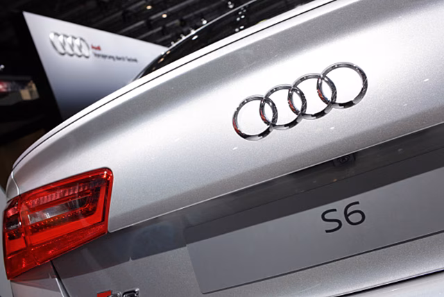 Audi ограничит выпуск электромобилей из-за нехватки комплектующих