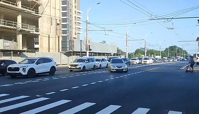 В Краснодаре на улице Красных Партизан перестроили движение