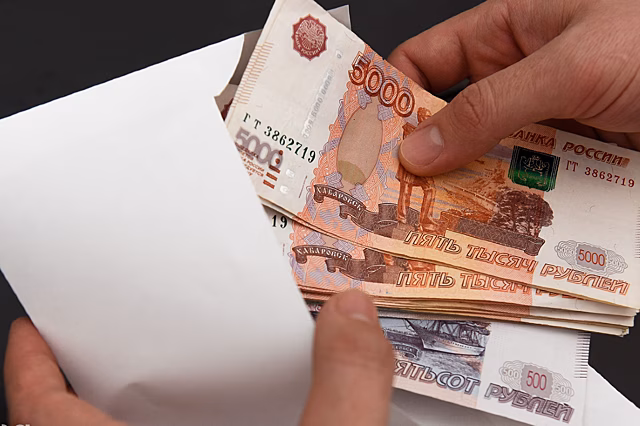 Задолжал ребенку почти 1,6 млн рублей: житель Дона лишился автомобиля за неуплату алиментов