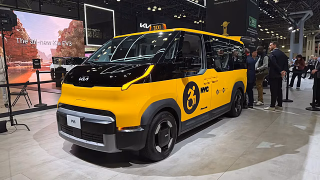 Kia показал электрический фургон PV5