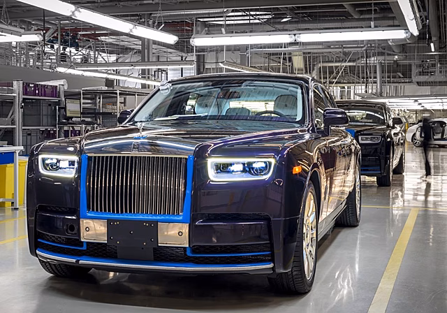 Первый Rolls-Royce Phantom продали в 1,5 раза дороже розничной цены