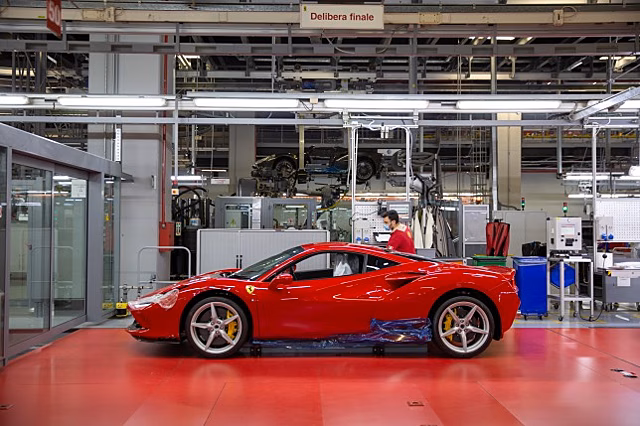 Заводы Ferrari заработали на полную мощность