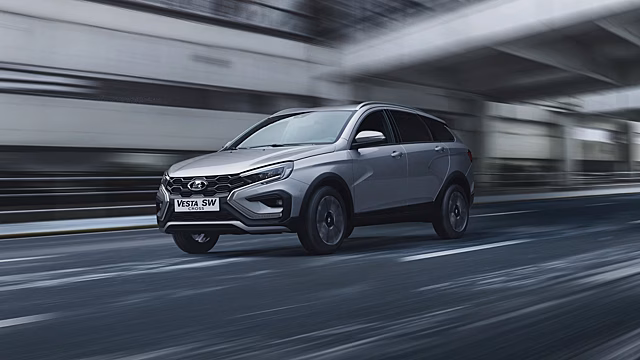 Продажи Lada Vesta в январе выросли почти на 30%